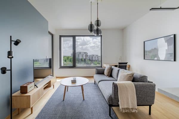 Prenájom bytu 55 m², V Třešňovce, Praha Prenájom bytu 55 m², V Třešňovce, Praha
