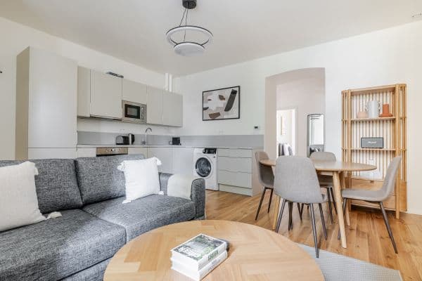 Prenájom bytu 62 m², Plzeňská, Praha Prenájom bytu 62 m², Plzeňská, Praha