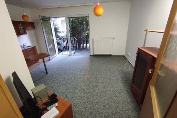 Prenájom bytu 1-izbový 49 m², Hedvábná, Liberec Prenájom bytu 1-izbový 49 m², Hedvábná, Liberec