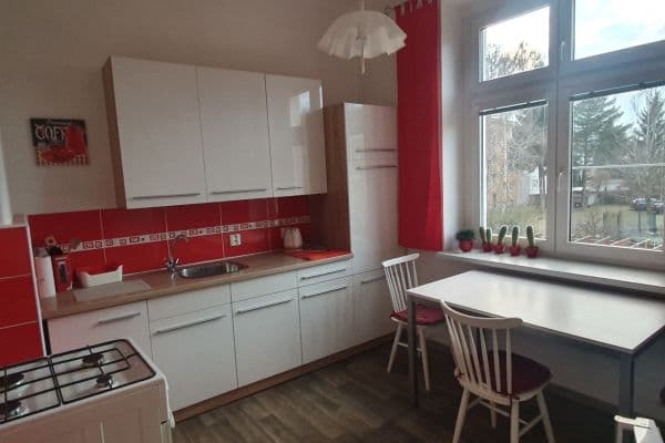 Prenájom bytu 3-izbový 90 m², Dvořákova, Olomouc Prenájom bytu 3-izbový 90 m², Dvořákova, Olomouc