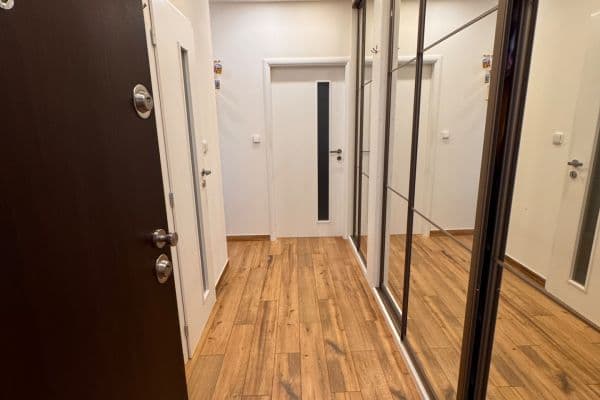 Prenájom bytu 2-izbový 51 m², Hiršlova, Praha Prenájom bytu 2-izbový 51 m², Hiršlova, Praha