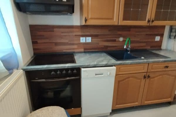 Prenájom bytu 1-izbový 36 m², Ústecká, Neštědice Prenájom bytu 1-izbový 36 m², Ústecká, Neštědice