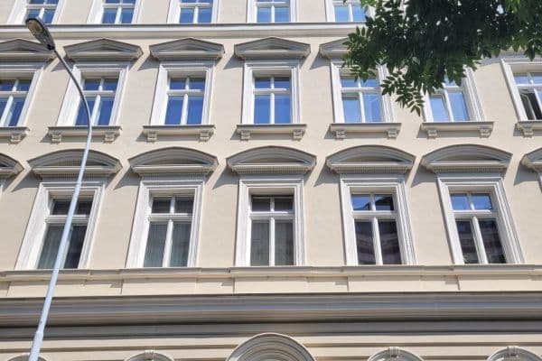 Prenájom bytu 4-izbový 99 m², Drtinova, Praha Prenájom bytu 4-izbový 99 m², Drtinova, Praha
