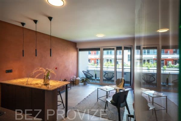 Prenájom bytu 1-izbový 34 m², Pavla Beneše, Praha Prenájom bytu 1-izbový 34 m², Pavla Beneše, Praha
