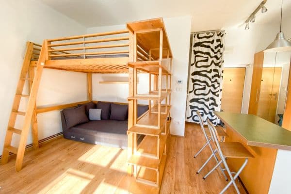 Prenájom bytu 1-izbový 30 m², Železničního pluku, Pardubice Prenájom bytu 1-izbový 30 m², Železničního pluku, Pardubice