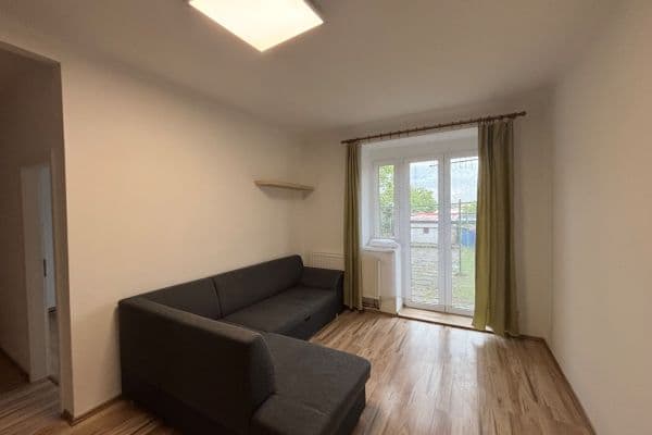 Prenájom bytu 2-izbový 50 m², U První baterie, Praha Prenájom bytu 2-izbový 50 m², U První baterie, Praha