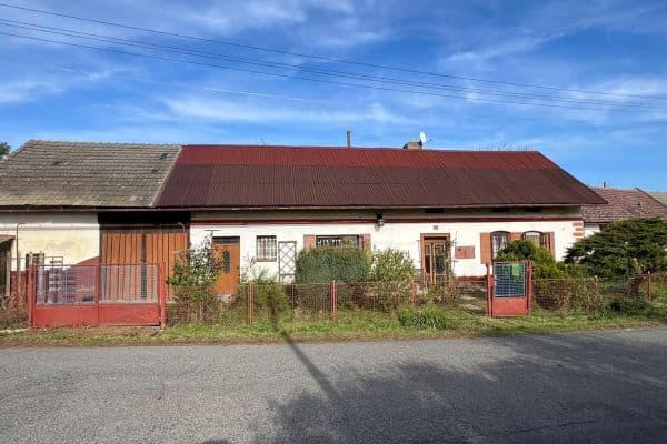 Predaj domu 140 m², pozemek 915 m², Katusice Predaj domu 140 m², pozemek 915 m², Katusice