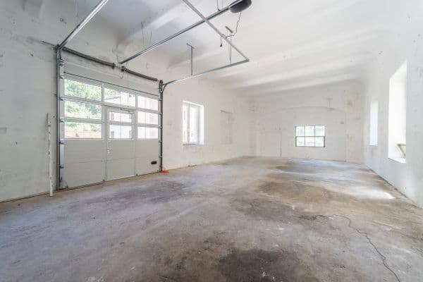 Prenájom nebytového priestoru 300 m², Jílové u Prahy Prenájom nebytového priestoru 300 m², Jílové u Prahy