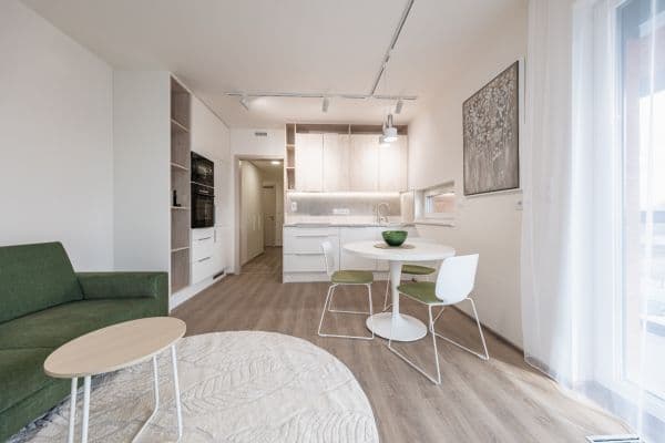 Prenájom bytu 3-izbový 72 m², Výstavní, Hlavní město Praha Prenájom bytu 3-izbový 72 m², Výstavní, Hlavní město Praha