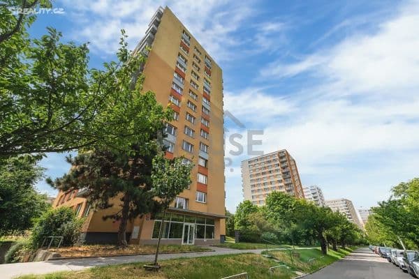 Predaj bytu 3-izbový 74 m², Nad Lesním divadlem, Praha Predaj bytu 3-izbový 74 m², Nad Lesním divadlem, Praha