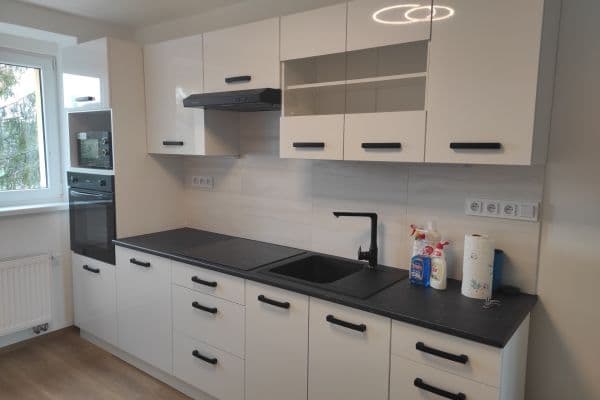 Prenájom bytu 2-izbový 53 m², Wolkerova, Olomouc Prenájom bytu 2-izbový 53 m², Wolkerova, Olomouc