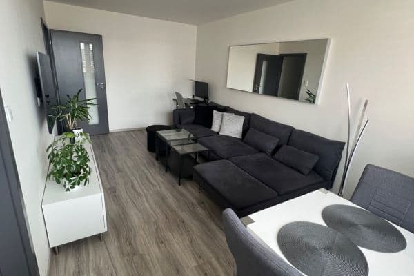 Prenájom bytu 2-izbový 52 m², Francouzská, Kladno, Středočeský kraj Prenájom bytu 2-izbový 52 m², Francouzská, Kladno, Středočeský kraj