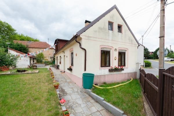 Predaj domu 110 m², pozemek 342 m², Ptice, Predaj domu 110 m², pozemek 342 m², Ptice,