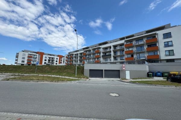 Prenájom garáže 13 m², Aloise Rašína, Olomouc Prenájom garáže 13 m², Aloise Rašína, Olomouc