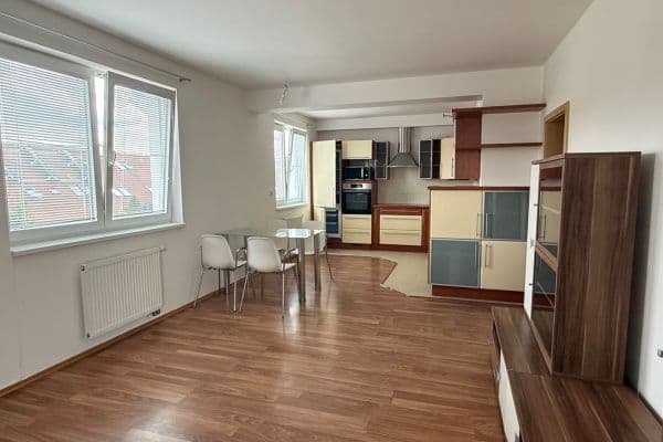 Prenájom bytu 3-izbový 82 m², Formánkova, Tišnov Prenájom bytu 3-izbový 82 m², Formánkova, Tišnov