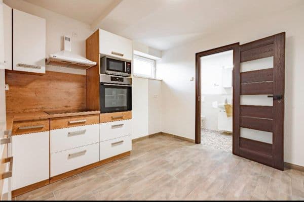 Predaj bytu 2-izbový 64 m², Družstevní, Chýně Predaj bytu 2-izbový 64 m², Družstevní, Chýně