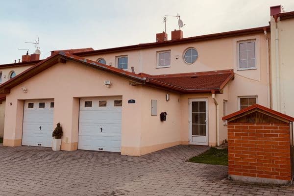 Predaj domu 100 m², pozemek 310 m², Na Skalce, Popovičky Predaj domu 100 m², pozemek 310 m², Na Skalce, Popovičky