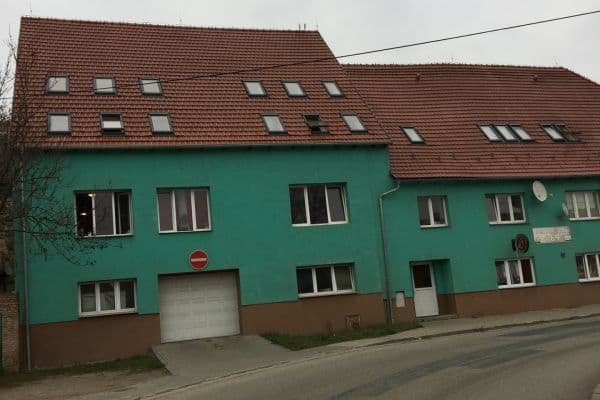 Prenájom bytu 2-izbový 45 m², 1. května, Rosice Prenájom bytu 2-izbový 45 m², 1. května, Rosice