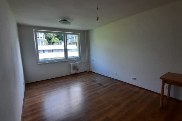 Predaj bytu 1-izbový 30 m², Pod Lysinami, Hlavní město Praha Predaj bytu 1-izbový 30 m², Pod Lysinami, Hlavní město Praha