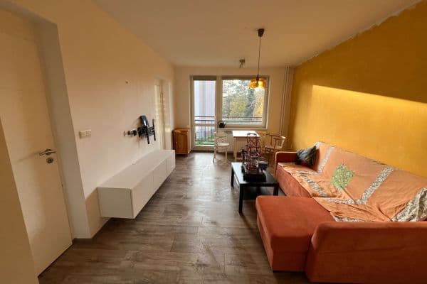 Prenájom bytu 3-izbový 78 m², Družstevní, Slatiňany Prenájom bytu 3-izbový 78 m², Družstevní, Slatiňany