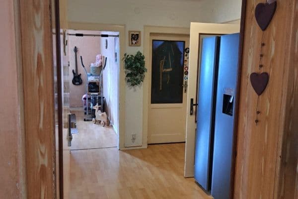 Prenájom bytu 3-izbový 85 m², Ruská, Holýšov Prenájom bytu 3-izbový 85 m², Ruská, Holýšov