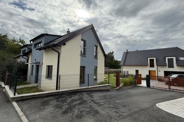 Prenájom bytu 4-izbový 96 m², Habrová, Plzeň, Plzeňský kraj Prenájom bytu 4-izbový 96 m², Habrová, Plzeň, Plzeňský kraj