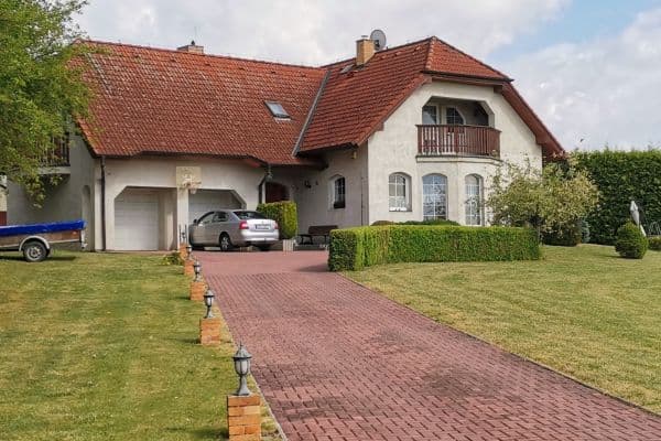 Predaj domu 282 m², pozemek 3.345 m², Přerov nad Labem Predaj domu 282 m², pozemek 3.345 m², Přerov nad Labem