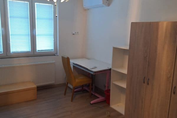 Prenájom bytu 1-izbový 24 m², Tálínská, Praha Prenájom bytu 1-izbový 24 m², Tálínská, Praha