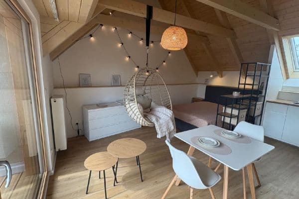 Prenájom bytu 1-izbový 31 m², Národních hrdinů, Praha Prenájom bytu 1-izbový 31 m², Národních hrdinů, Praha