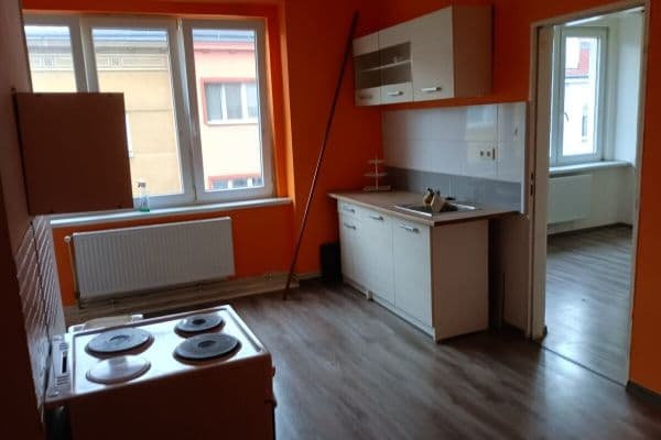 Prenájom bytu 2-izbový 74 m², Opletalova, Ústí nad Labem Prenájom bytu 2-izbový 74 m², Opletalova, Ústí nad Labem