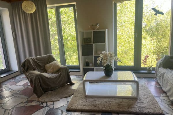 Prenájom bytu 3-izbový 115 m², Alojzov Prenájom bytu 3-izbový 115 m², Alojzov