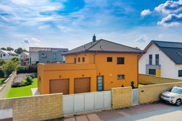 Predaj domu 229 m², pozemek 834 m², U Skalky, Veleň Predaj domu 229 m², pozemek 834 m², U Skalky, Veleň