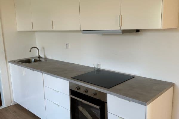 Prenájom bytu 3-izbový 83 m², Pod Labuťkou, Hlavní město Praha Prenájom bytu 3-izbový 83 m², Pod Labuťkou, Hlavní město Praha