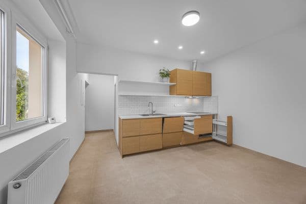 Prenájom bytu 2-izbový 40 m², Českolipská, Mělník Prenájom bytu 2-izbový 40 m², Českolipská, Mělník