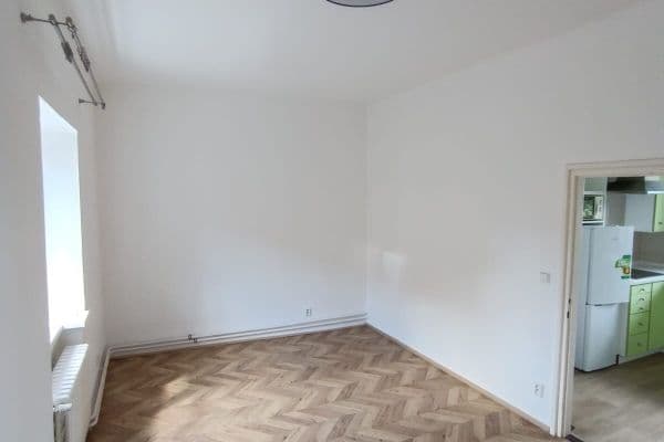 Prenájom bytu 1-izbový 32 m², Kučerové, Praha Prenájom bytu 1-izbový 32 m², Kučerové, Praha