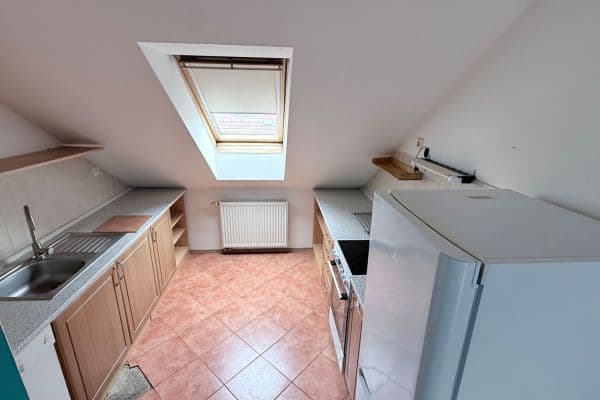 Prenájom bytu 3-izbový 65 m², Dr. Marodyho, Praha Prenájom bytu 3-izbový 65 m², Dr. Marodyho, Praha