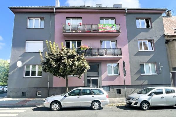 Prenájom bytu 3-izbový 70 m², Čechova, Chomutov Prenájom bytu 3-izbový 70 m², Čechova, Chomutov