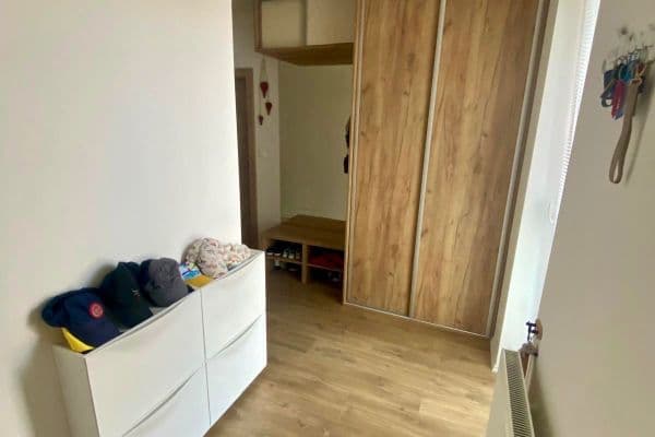 Predaj bytu 2-izbový 68 m², Pod Dráhami, Zvolen Predaj bytu 2-izbový 68 m², Pod Dráhami, Zvolen