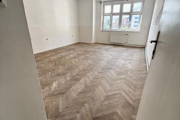 Prenájom bytu 4-izbový 138 m², Skořepka, Brno Prenájom bytu 4-izbový 138 m², Skořepka, Brno