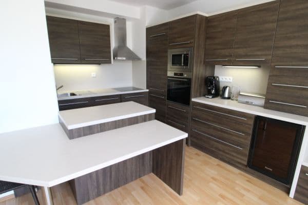 Prenájom bytu 3-izbový 80 m², Na okraji, Prenájom bytu 3-izbový 80 m², Na okraji,