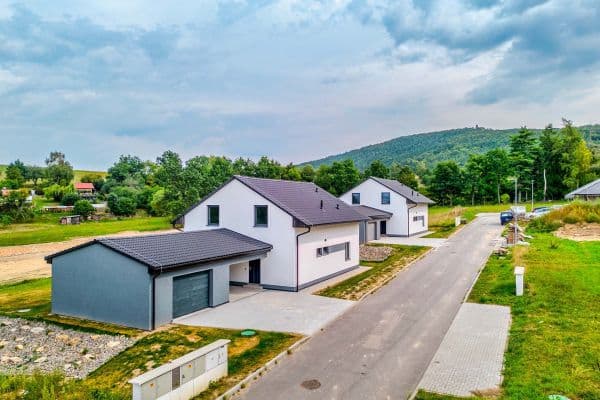 Predaj domu 248 m², pozemek 1.000 m², Louňovice pod Blaníkem Predaj domu 248 m², pozemek 1.000 m², Louňovice pod Blaníkem