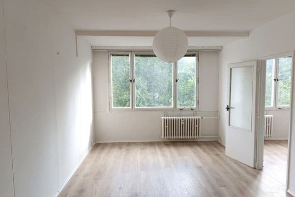 Prenájom bytu 2-izbový 38 m², Sládkovičova, Praha Prenájom bytu 2-izbový 38 m², Sládkovičova, Praha