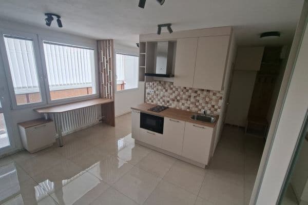 Prenájom bytu 1-izbový 34 m², Čs. armády, Kladno Prenájom bytu 1-izbový 34 m², Čs. armády, Kladno
