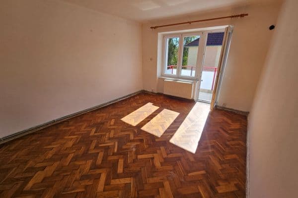 Prenájom bytu 2-izbový 57 m², Třída Míru, Beroun Prenájom bytu 2-izbový 57 m², Třída Míru, Beroun