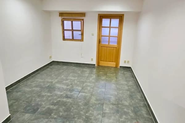 Prenájom bytu 1-izbový 25 m², Heranova, Praha Prenájom bytu 1-izbový 25 m², Heranova, Praha