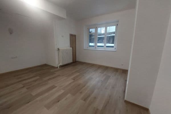 Predaj bytu 1-izbový 43 m², 5. května, Praha Predaj bytu 1-izbový 43 m², 5. května, Praha