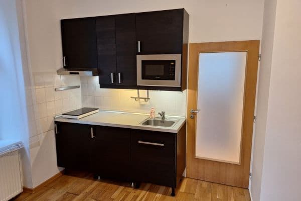 Prenájom bytu 2-izbový 48 m², Zachova, Brno Prenájom bytu 2-izbový 48 m², Zachova, Brno