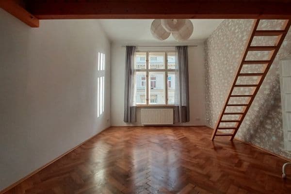 Prenájom bytu 1-izbový 30 m², Sokolovská, Praha Prenájom bytu 1-izbový 30 m², Sokolovská, Praha
