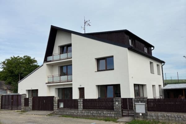 Prenájom bytu 5-izbový 150 m², Lipenská, Olomouc Prenájom bytu 5-izbový 150 m², Lipenská, Olomouc