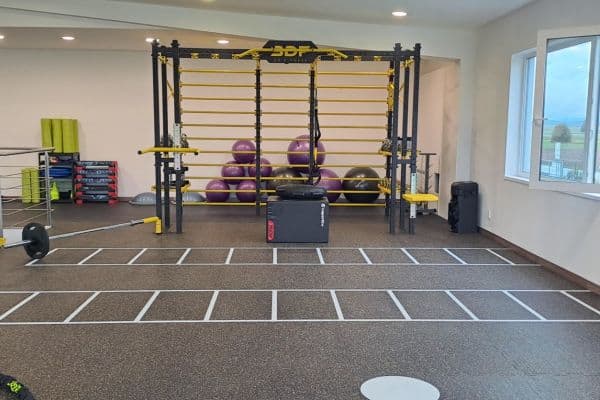 Prenájom nebytového priestoru 120 m², Holohlavy Prenájom nebytového priestoru 120 m², Holohlavy